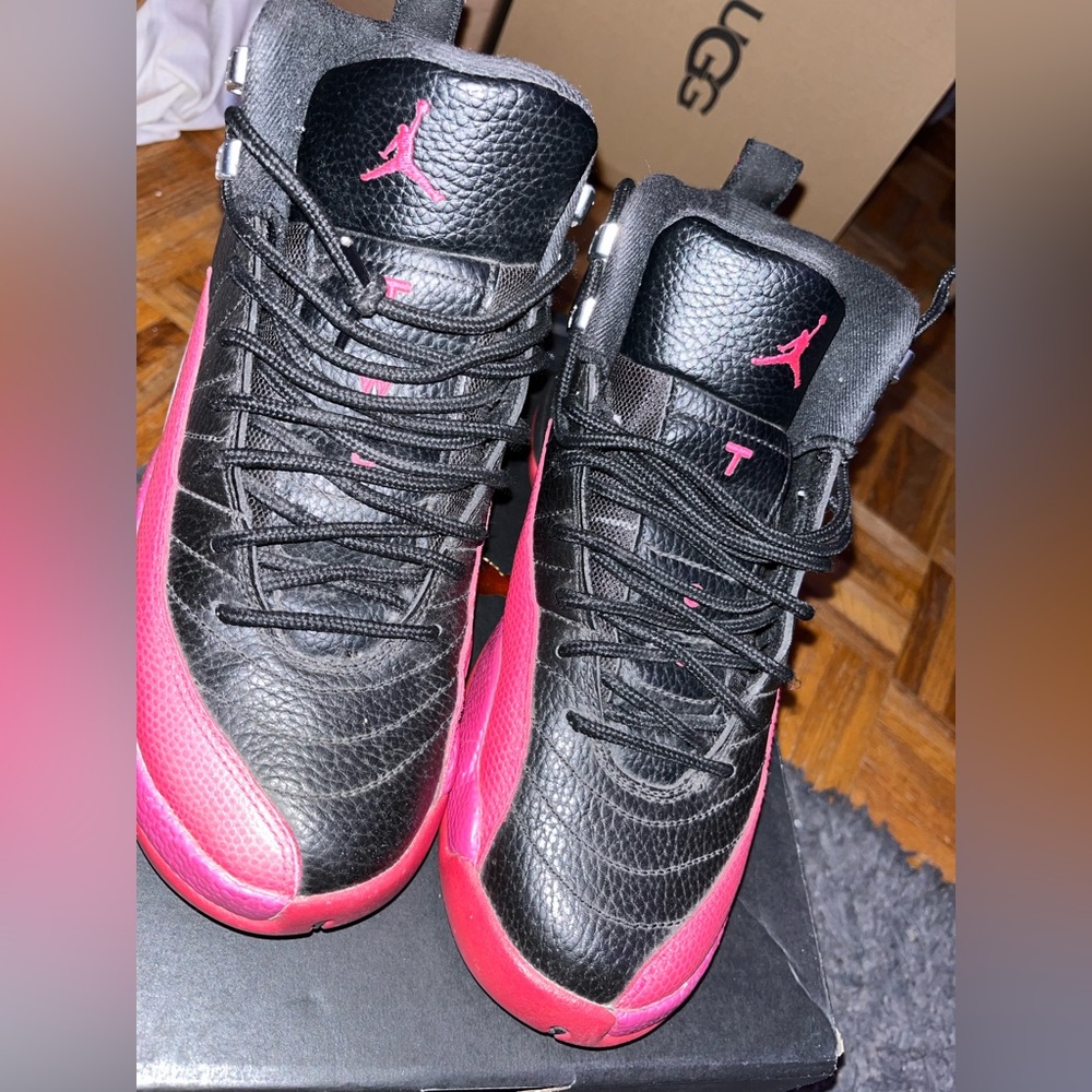 Jordan 12 "deadly pink"